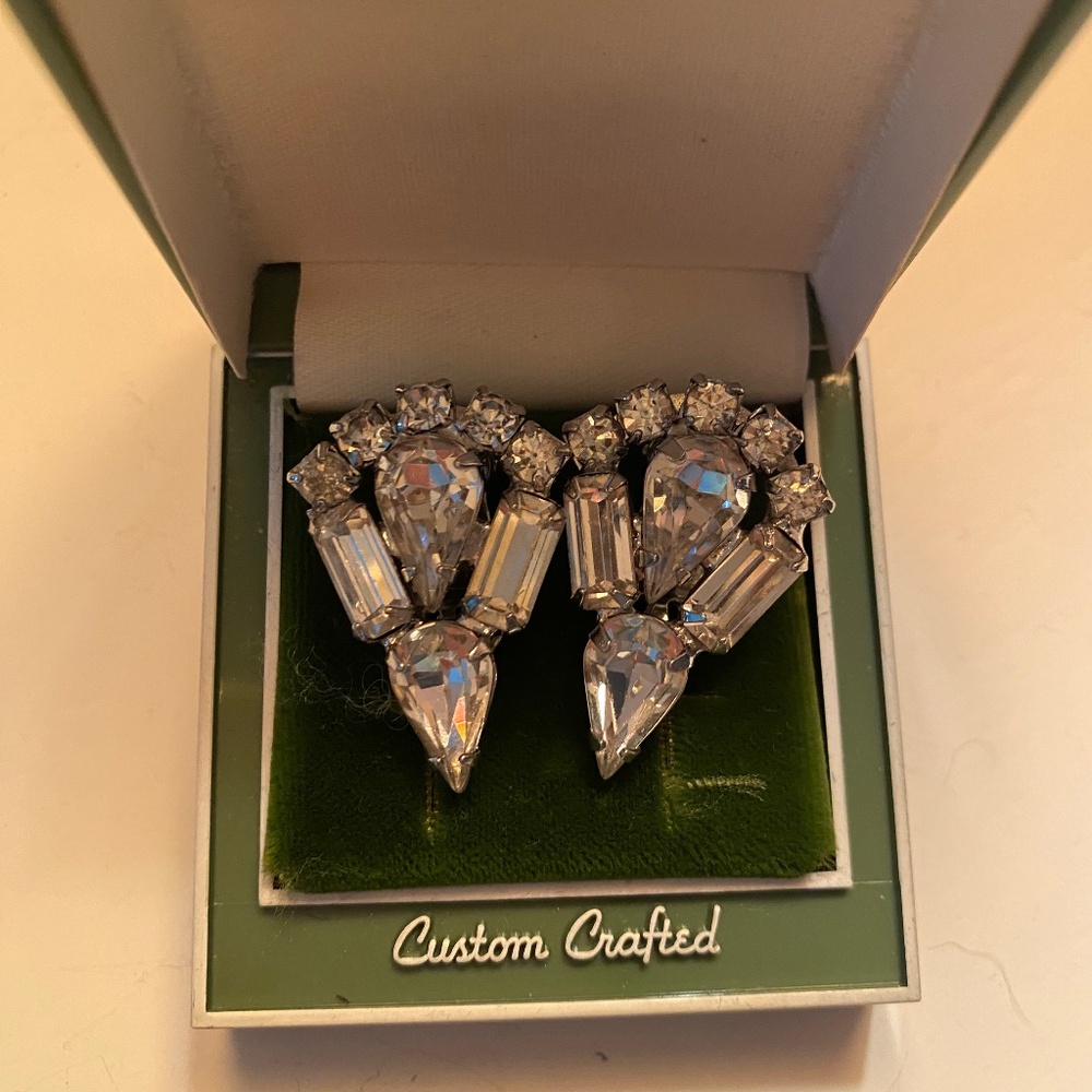 Vintage Lisner Costume Diamond Clip Earrings